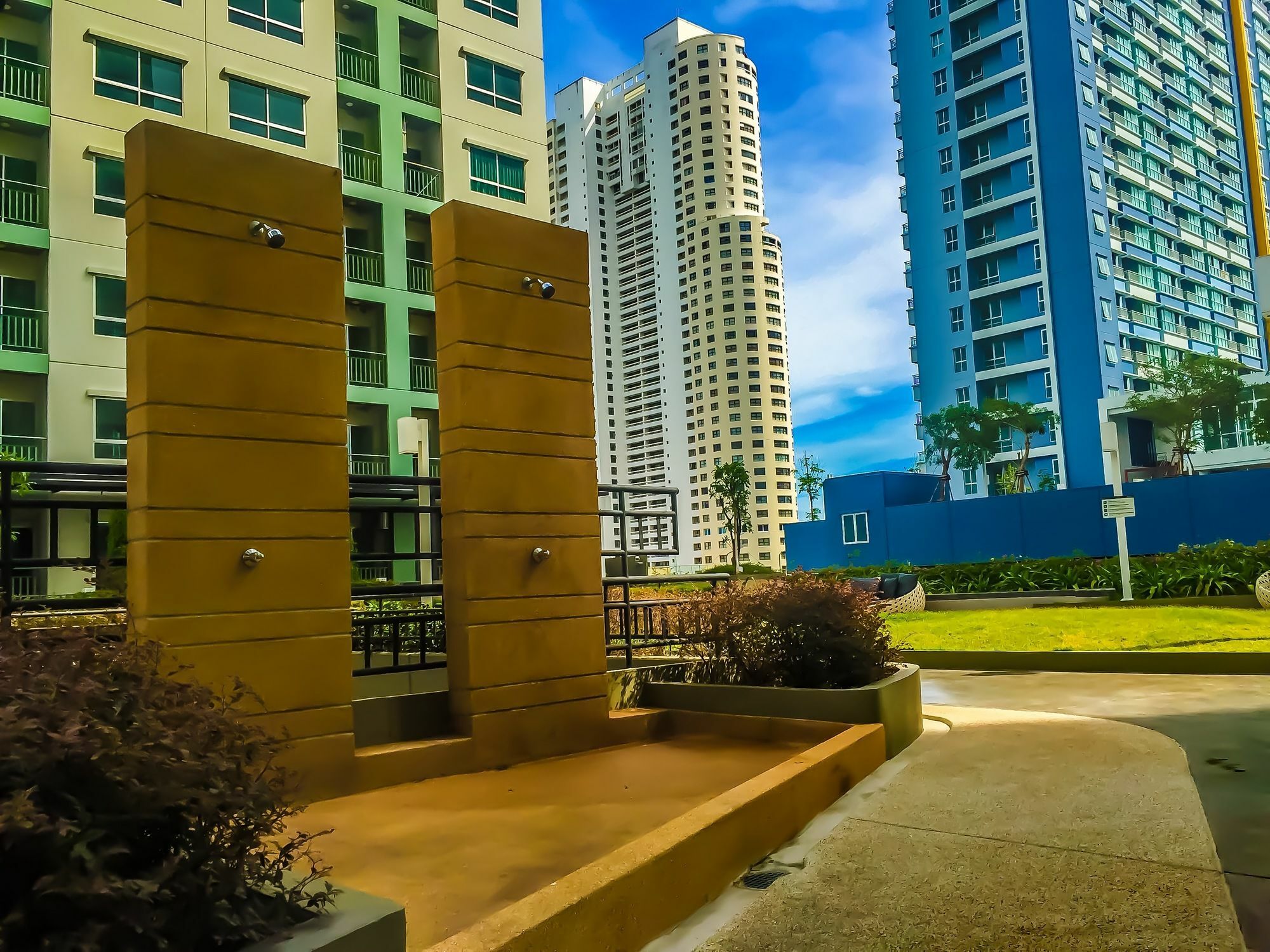 ホテル Lumpini Seaview Jomtien By Parikal エクステリア 写真